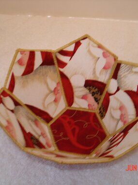 Reversible Cloth Pointy Hexagon Shaped Bowl Christmas Santa Clause Red/GoldSwirl